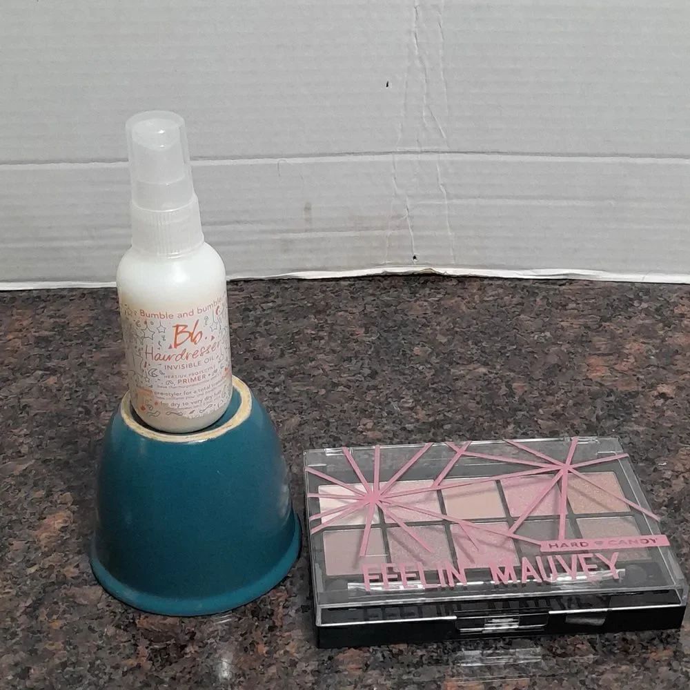 Bumble and Bumble Invisable Oil...and Free Hard Candy "Feelin' Mauvy" Shadow.